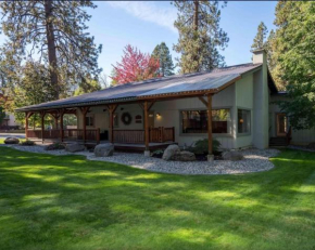 Riverside Cabin home